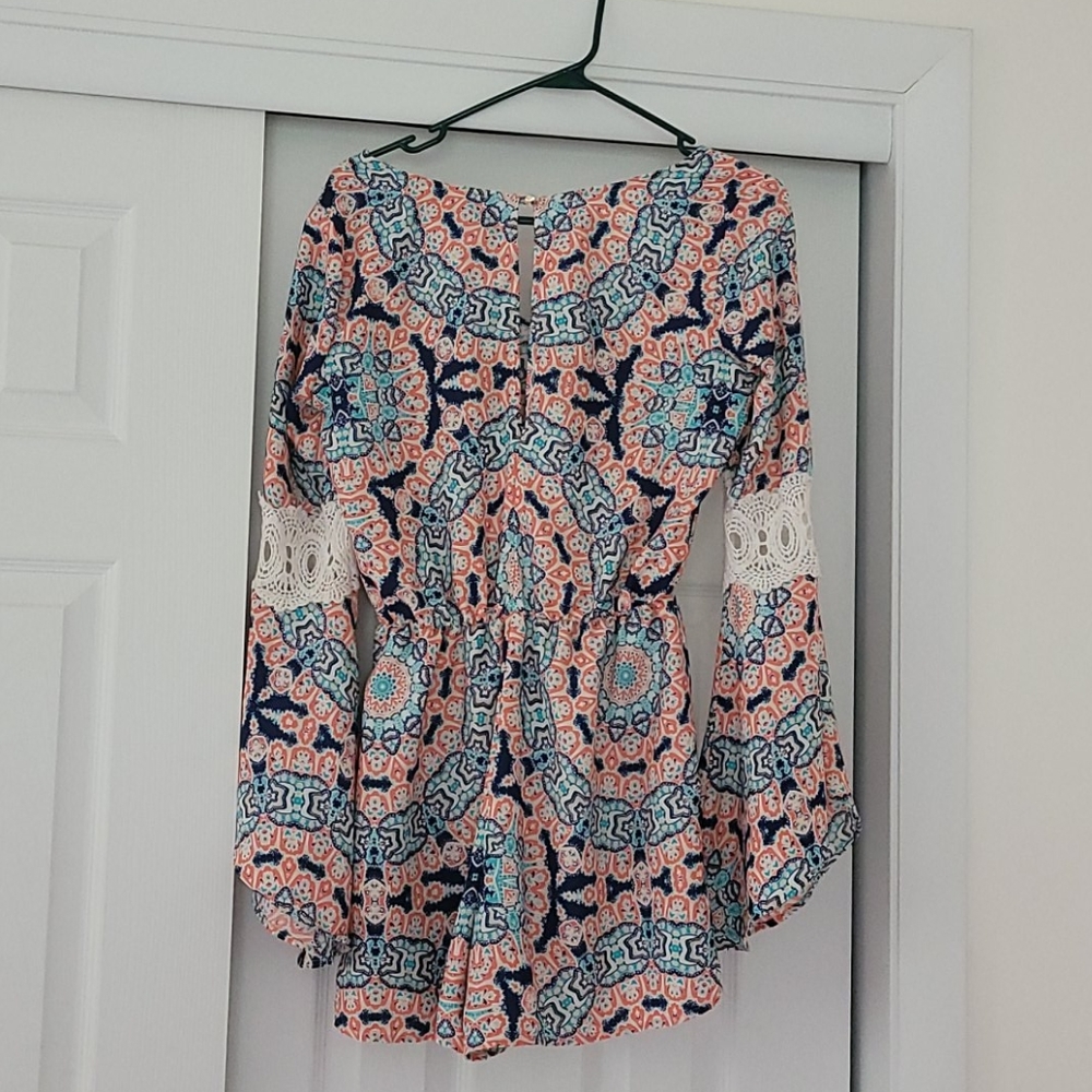 NWOT romper - Picture 2 of 2
